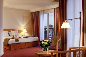 Hotel Barriere L'Hotel du Lac : Suite Junior avec Balcon