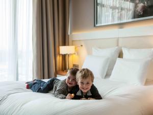 Hotel Le Louis Versailles Chateau - MGallery by Sofitel : Chambre Familiale de Luxe (2 Adultes)