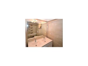 Hebergement Holiday home Les Eyzies 75 with Outdoor Swimmingpool : photos des chambres