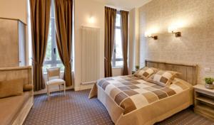Hebergement La Maison Des Officiers : photos des chambres