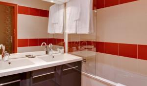 Hebergement La Maison Des Officiers : Chambre Triple Standard