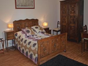 Hebergement Holiday home Treguier with a Fireplace 350 : photos des chambres