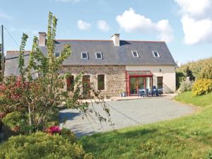 Hebergement Holiday home Tredarzec *XC * : photos des chambres