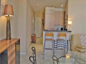 Appartement One-Bedroom Apartment in Cannes : photos des chambres