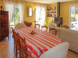 Hebergement Four-Bedroom Holiday Home in Paziols : Maison de Vacances 4 Chambres