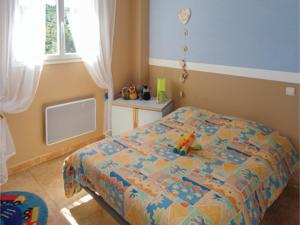 Hebergement Four-Bedroom Holiday Home in Paziols : photos des chambres