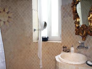 Hebergement Holiday Home Pont Saint Esprit with Fireplace 03 : photos des chambres
