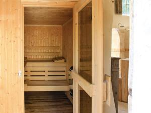 Hebergement Holiday Home Pont Saint Esprit with Fireplace 03 : photos des chambres