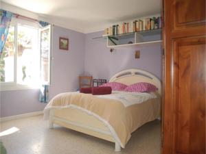 Hebergement Four-Bedroom Holiday Home in Uchaud : photos des chambres
