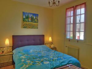 Hebergement Three-Bedroom Holiday Home in Guichainville : photos des chambres