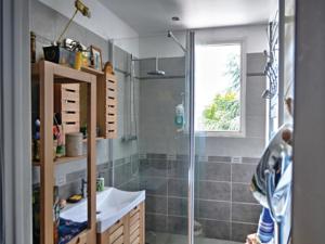 Hebergement Three-Bedroom Holiday Home in Guichainville : photos des chambres