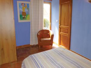 Hebergement Holiday home Breux-Sur-Avre with a Fireplace 411 : photos des chambres