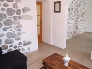Hebergement Three-Bedroom Holiday Home in Sigoyer : photos des chambres