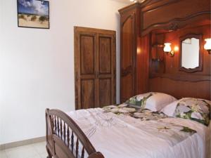 Hebergement Three-Bedroom Holiday Home in Sigoyer : photos des chambres