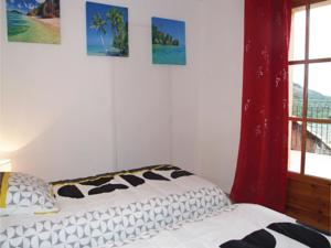 Hebergement Three-Bedroom Holiday Home in Sigoyer : photos des chambres