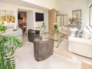 Hebergement Holiday home Saint-Chamas with Outdoor Swimming Pool 420 : photos des chambres