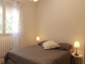 Hebergement Four-Bedroom Holiday Home in Salon de Provence : photos des chambres