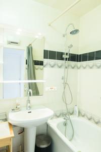 Appartement familial pres de Paris : photos des chambres