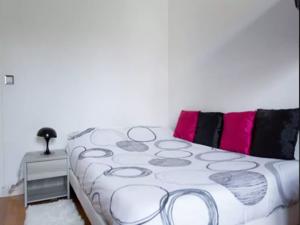 Appartement cosy Puce de Saint-ouen : Appartement 1 Chambre