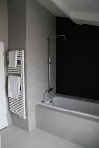 Chambres d'hotes/B&B Le clos de l'olivier : Chambre Deluxe Double ou Lits Jumeaux