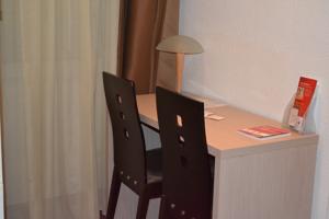 Hotel The Originals d'Angleterre Salon-de-Provence (ex Inter-Hotel) : photos des chambres