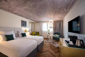 Hotel Le Louis Versailles Chateau - MGallery by Sofitel : Offre Spéciale - Chambre Familiale (2 Adultes + 2 Enfants)