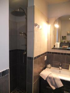Appartement Harmonice & Spa : Studio - Vue sur Mer