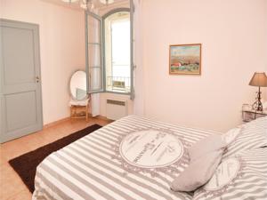 Appartement One-Bedroom Apartment in Uzes : photos des chambres