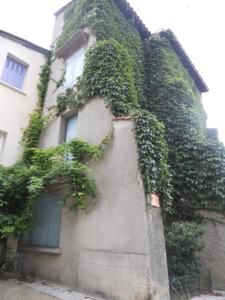 Hebergement Entre l'eglise et la place : photos des chambres