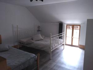 Chambres d'hotes/B&B Le Betrot : Chambre Quadruple avec Salle de Bains