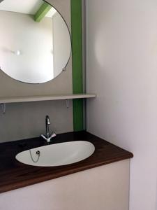 Hebergement Camping Domaine Sainte Madeleine : photos des chambres
