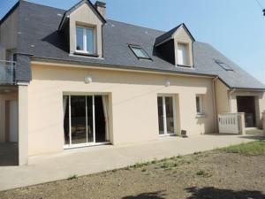 Hebergement House Maison contemporaine a un kilometre de la plage dans un endroit calme : Maison de Vacances (8 Adultes)
