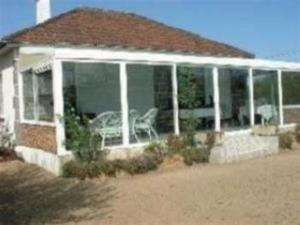 Hebergement House Kairon plage maison de plain pied avec jardin dans un endroit calme : Maison de Vacances (4 Adultes)