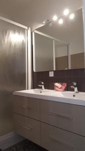 Appartement Paraire : photos des chambres