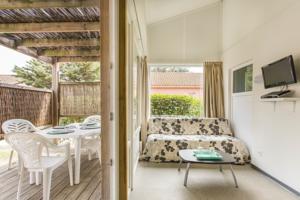 Hebergement Village Vacances Les Abricotiers by Popinns : photos des chambres