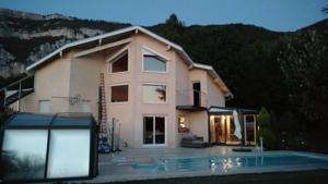 Appartement Chalet de TARA : photos des chambres
