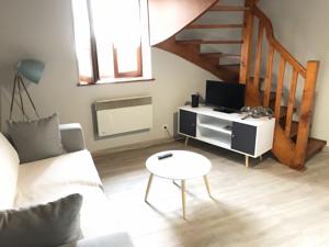Hebergement Charmante maison Chateau Chinon : photos des chambres