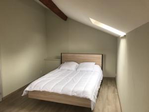 Hebergement Charmante maison Chateau Chinon : photos des chambres
