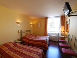 Logis Hotel Du Parc : Chambre Lits Jumeaux avec Baignoire (1 ou 2 Personnes) 