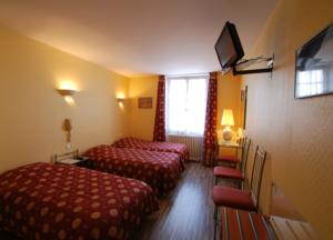 Logis Hotel Du Parc : Chambre Simple ou Double