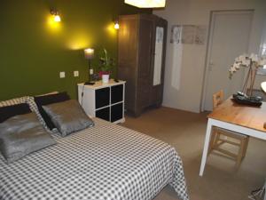 hotel de la paix : Chambre Double avec Salle de Bains Privative