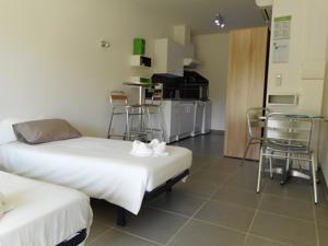 Hebergement Park & Suites Village Gorges de l'Herault-Cevennes : Studio Lits Jumeaux