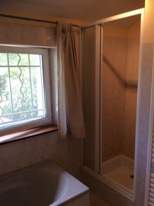 Hebergement Le Mas des Vignes : photos des chambres