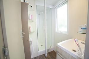Hebergement RCN Camping Le Moulin de la Pique : photos des chambres