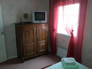 Chambres d'hotes/B&B Chez Andre et Marie Pierre : Chambre Double avec Salle de Bains Commune