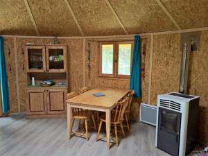 Hebergement Gites L Aousiere : Yourte Confort (4 Personnes) - 1