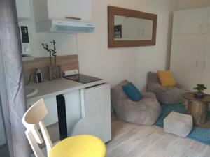 Appartement Chic studio in Paris : photos des chambres