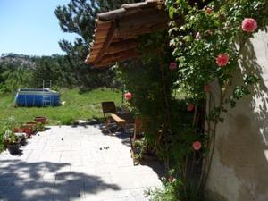 Hebergement Gites L Aousiere : Maison 5 Chambres