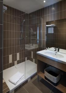 Hotel Beau Site Talloires : Chambre Double Économique - Vue sur Rue 
