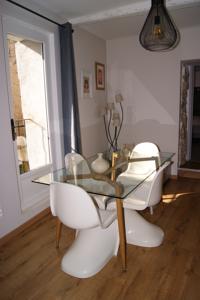 Chambres d'hotes/B&B La Cour du Rhone : photos des chambres